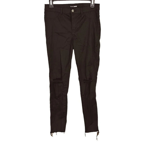 Fashion Nova Black Distressed Skinny Pant 7‎ - Picture 1 of 3